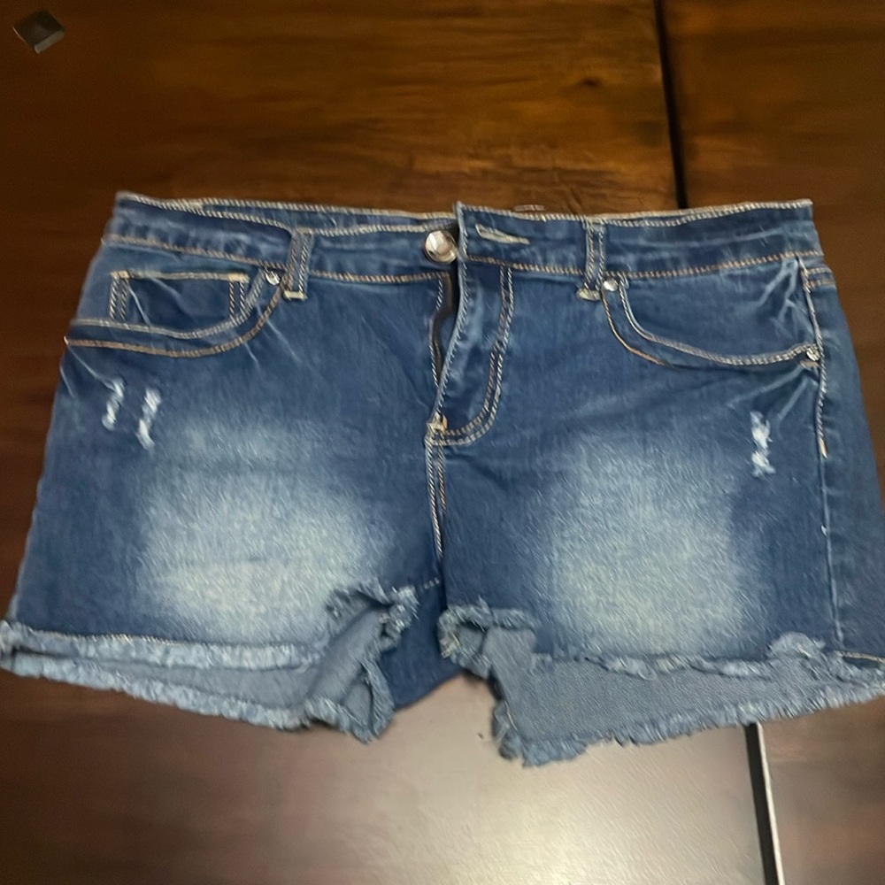 Red rivet shorts